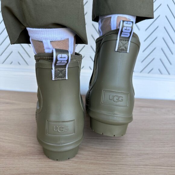 ⭐UGG Australia Women Boots Waterproof Rain Sz 7 Chevonne Geniune Sheep Fur Olive - Picture 5 of 10